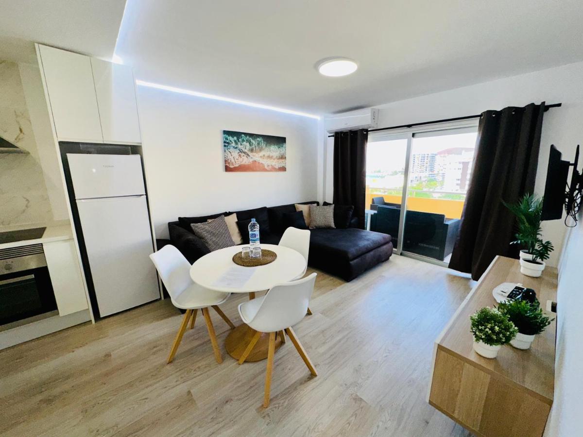 Newly Renovated Vistas Muelle De Los Cristianos Pier View Free Wifi Arona  Bagian luar foto