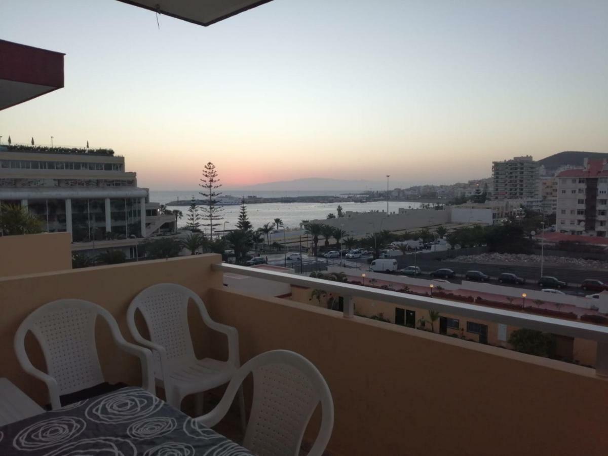 Newly Renovated Vistas Muelle De Los Cristianos Pier View Free Wifi Arona  Bagian luar foto
